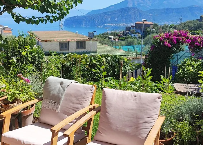 Lally's Garden Bed and Breakfast Σορέντο